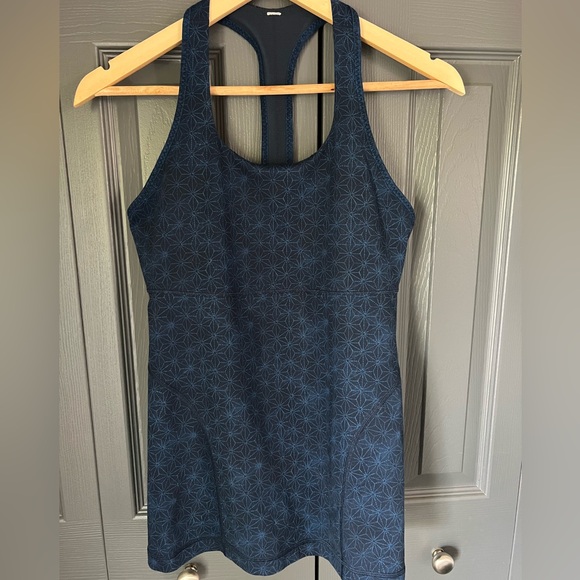Lululemon tank top - Picture 1 of 3
